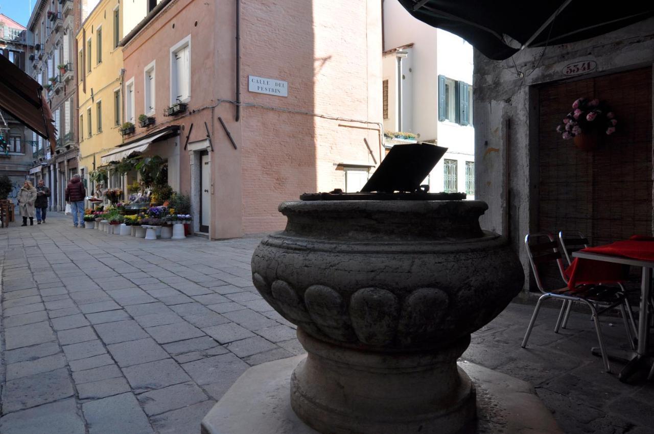 Cozy Apartment Near Rialto Bridge/ St.Mark Square Veneza Exterior foto