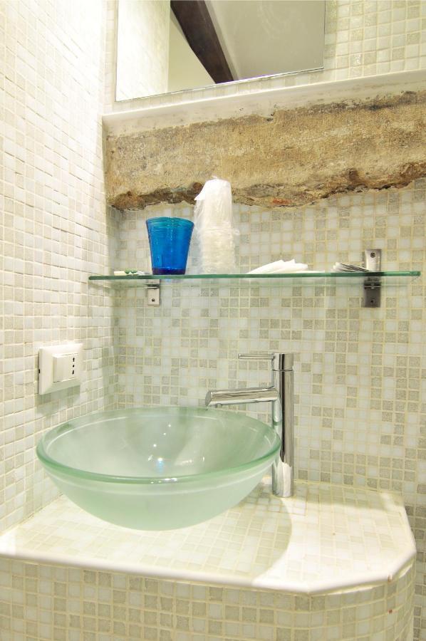Cozy Apartment Near Rialto Bridge/ St.Mark Square Veneza Exterior foto